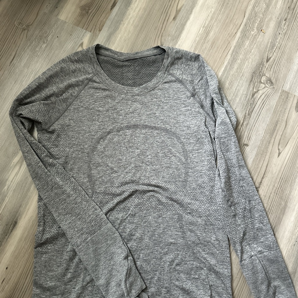 Lululemon Gray Long Sleeve Top